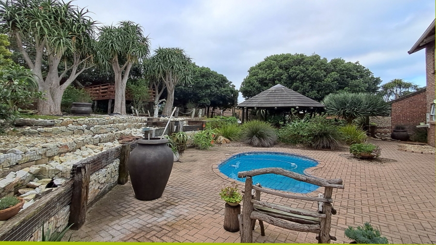 4 Bedroom Property for Sale in Seaview Eastern Cape